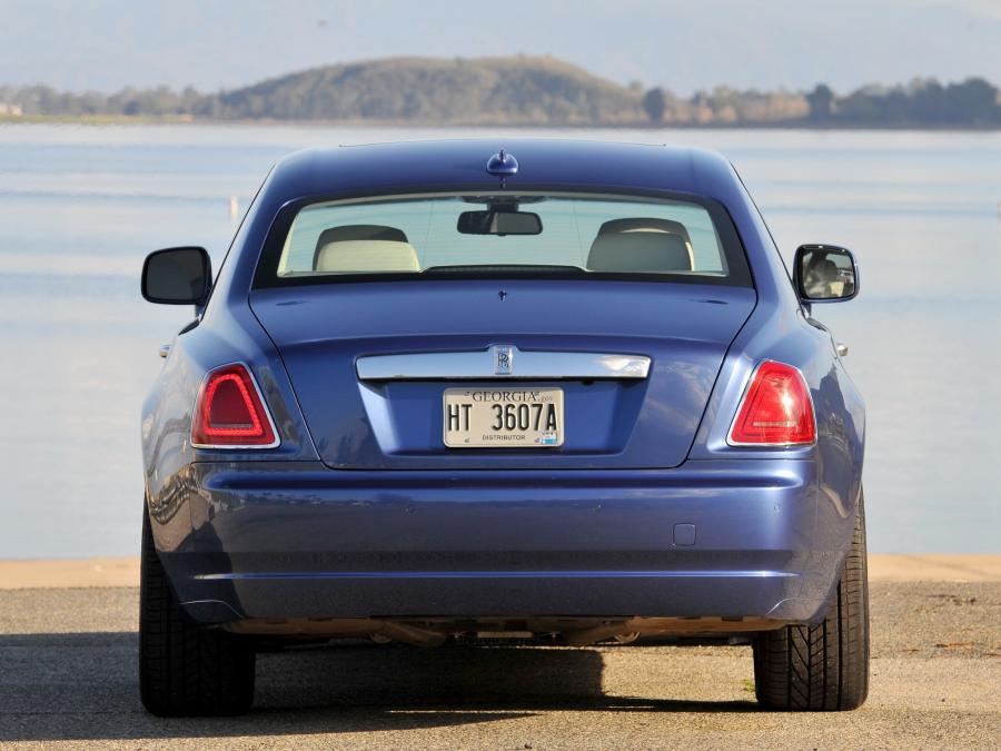  Rolls-Royce Ghost 2009 года  (US) (фото 9 из 17)